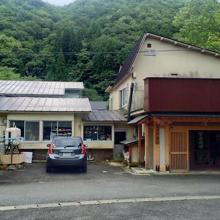 โอชุกุ ออนเซน มินชุกุ ซะกะเอะยะ Hotel Shizukuishi ภายนอก รูปภาพ